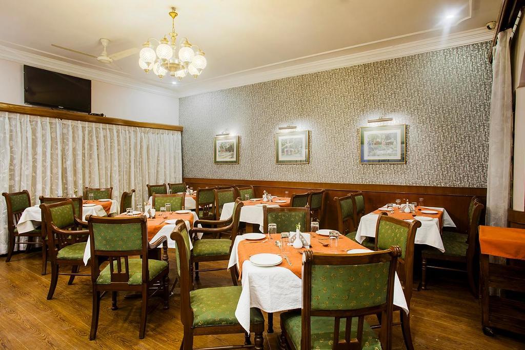 Hotel Imperial House Allāhābād Junction Екстериор снимка