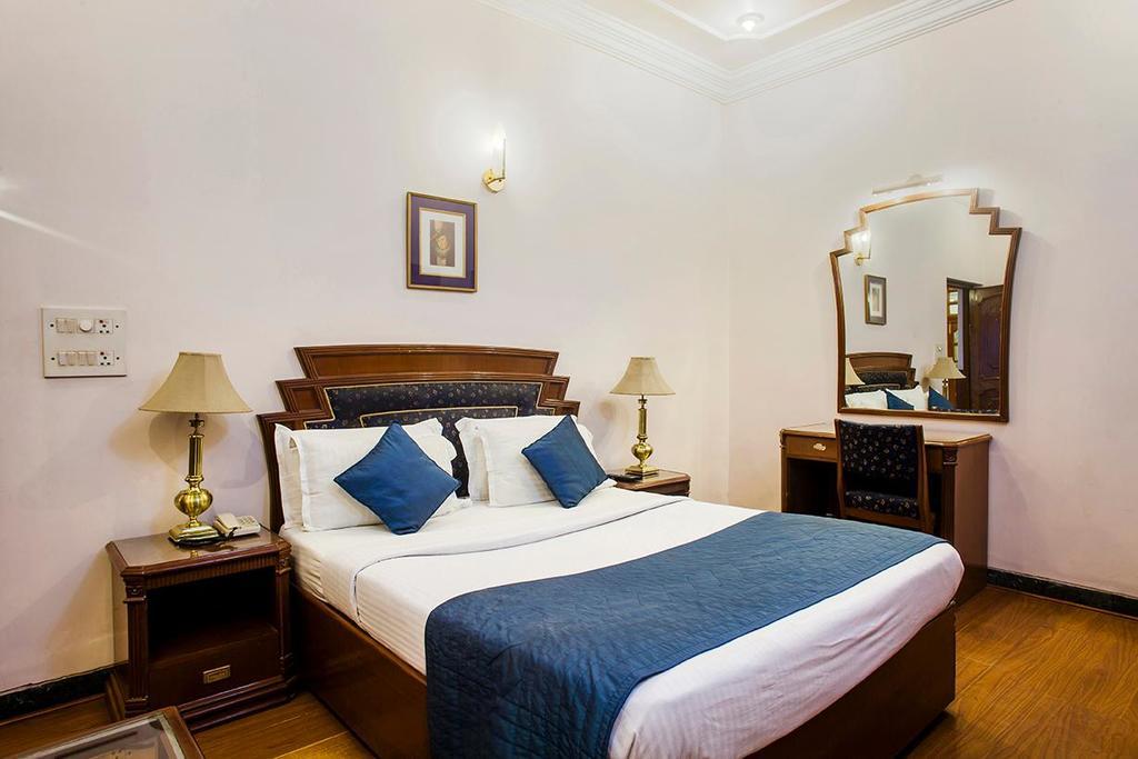 Hotel Imperial House Allāhābād Junction Екстериор снимка