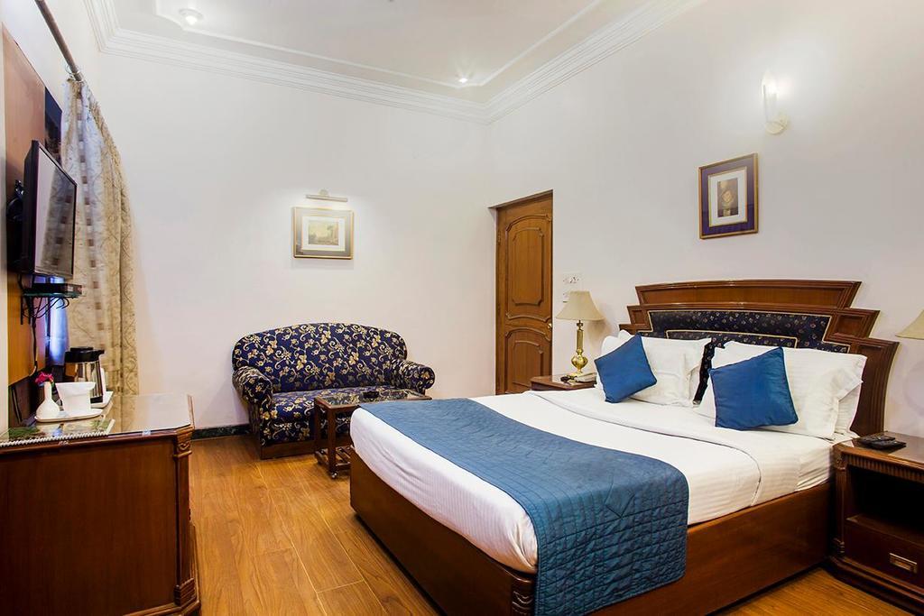 Hotel Imperial House Allāhābād Junction Екстериор снимка