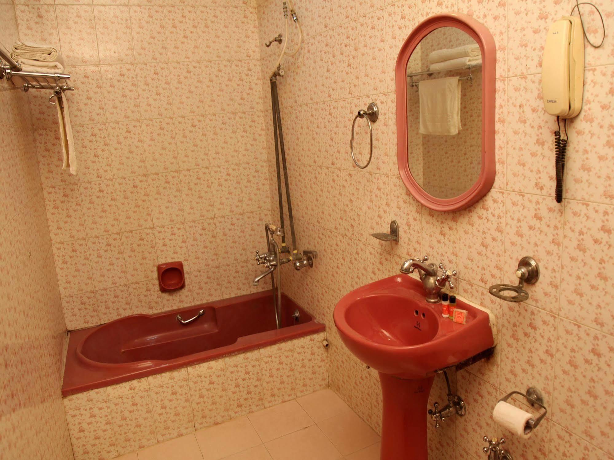 Hotel Imperial House Allāhābād Junction Екстериор снимка
