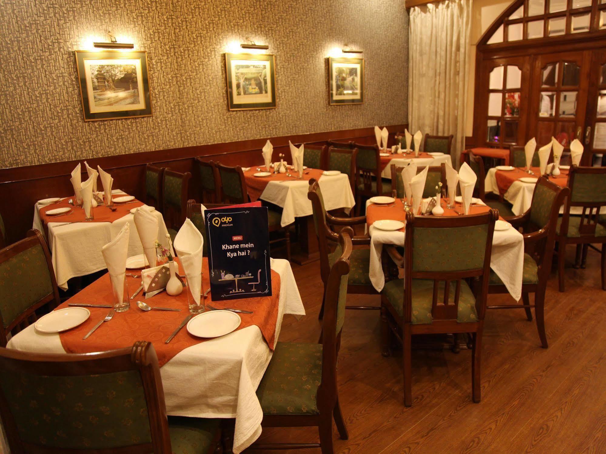 Hotel Imperial House Allāhābād Junction Екстериор снимка